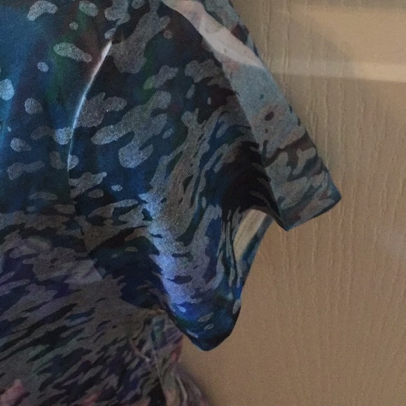 Adorable multi colored T-shirt size large new - Picture 4 of 7